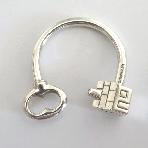 Tiffany's "House And Key" Sterling Silver Keyring - Picture 7 of 17